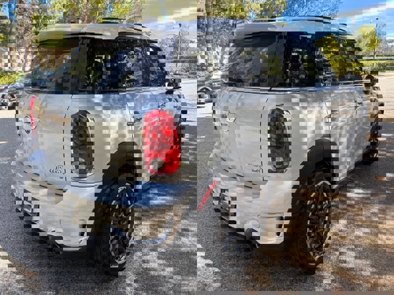 Used 2011 MINI Cooper Countryman S image 5
