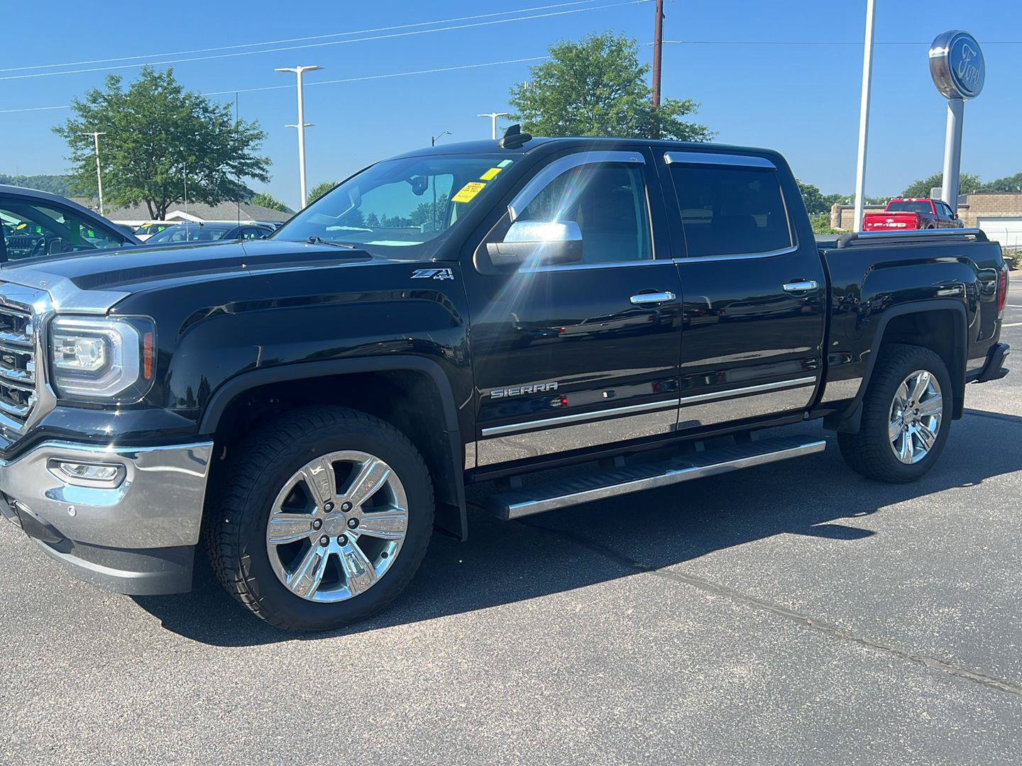 Used 2018 GMC Sierra 1500 SLT AWD/4WD image 12