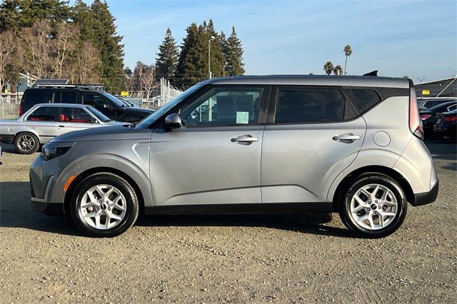 Used 2024 Kia Soul LX w/ Option Group 015 image 10