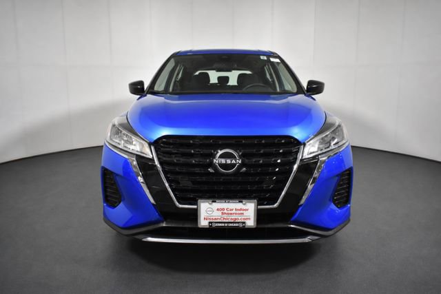 Certified 2025 Nissan Kicks Play S FWD image 2