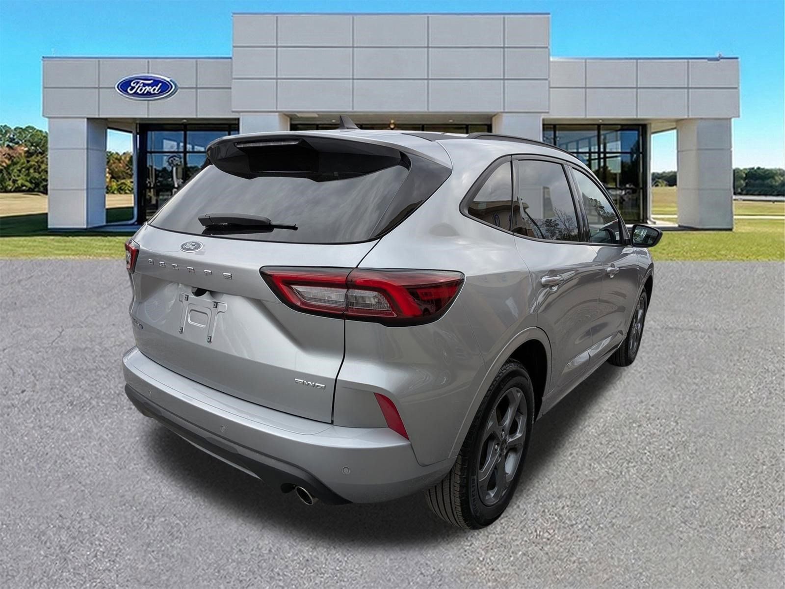 Certified 2023 Ford Escape ST-Line w/ Tech Pack #1 image 4