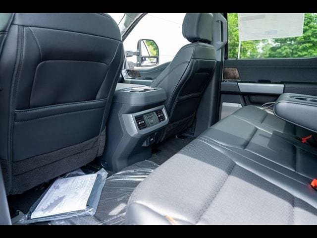 New 2026 Ford F250 Lariat w/ Black Appearance Package AWD/4WD image 58