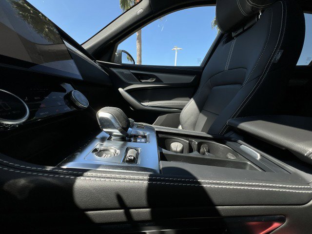 New 2025 Jaguar F-PACE R-Dynamic S image 29
