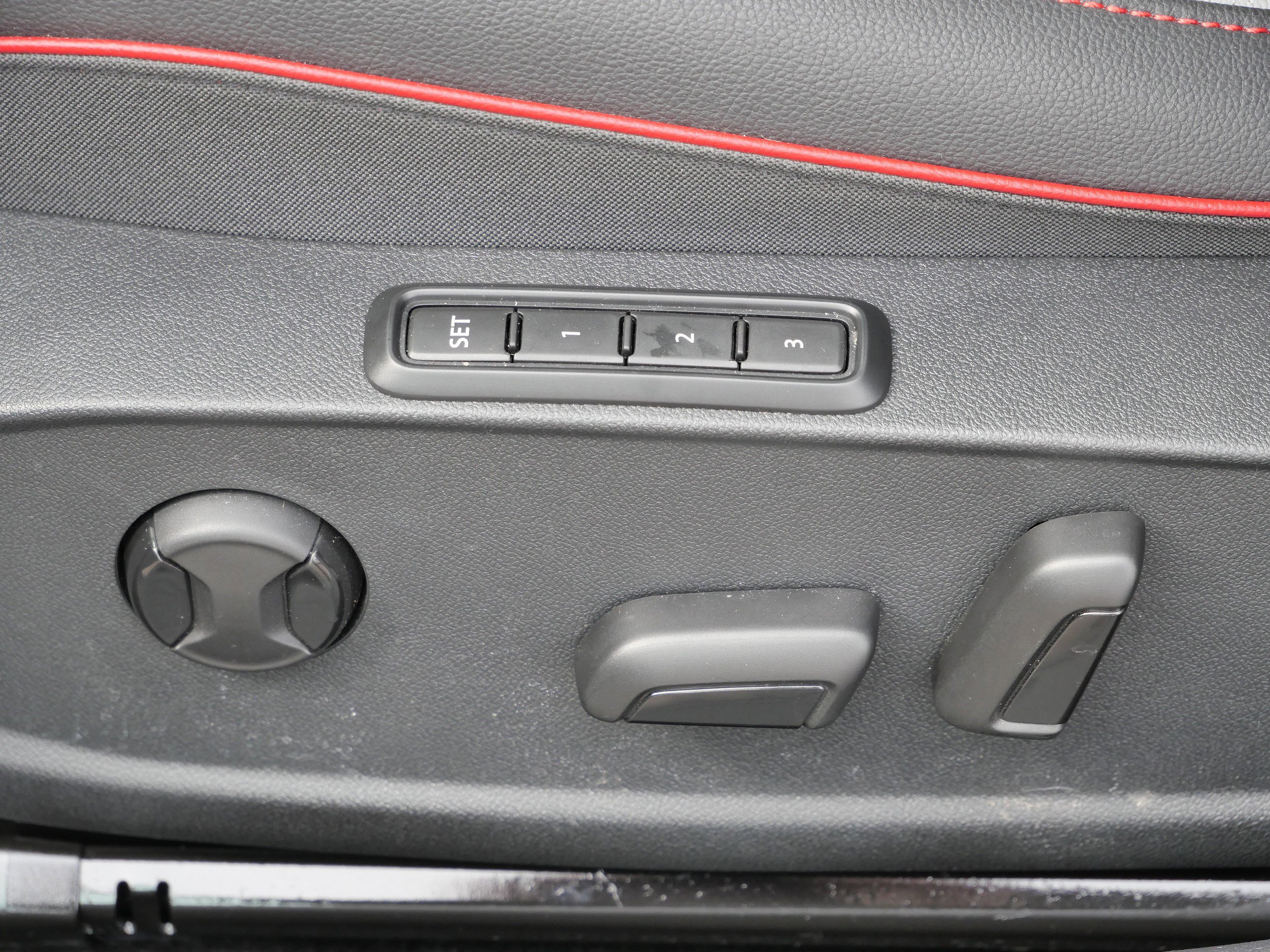 Certified 2024 Volkswagen GTI Autobahn image 20