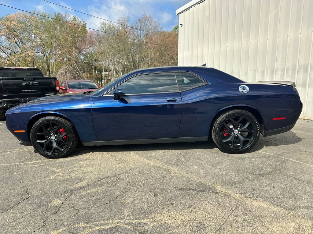 Used 2016 Dodge Challenger SXT Plus image 9