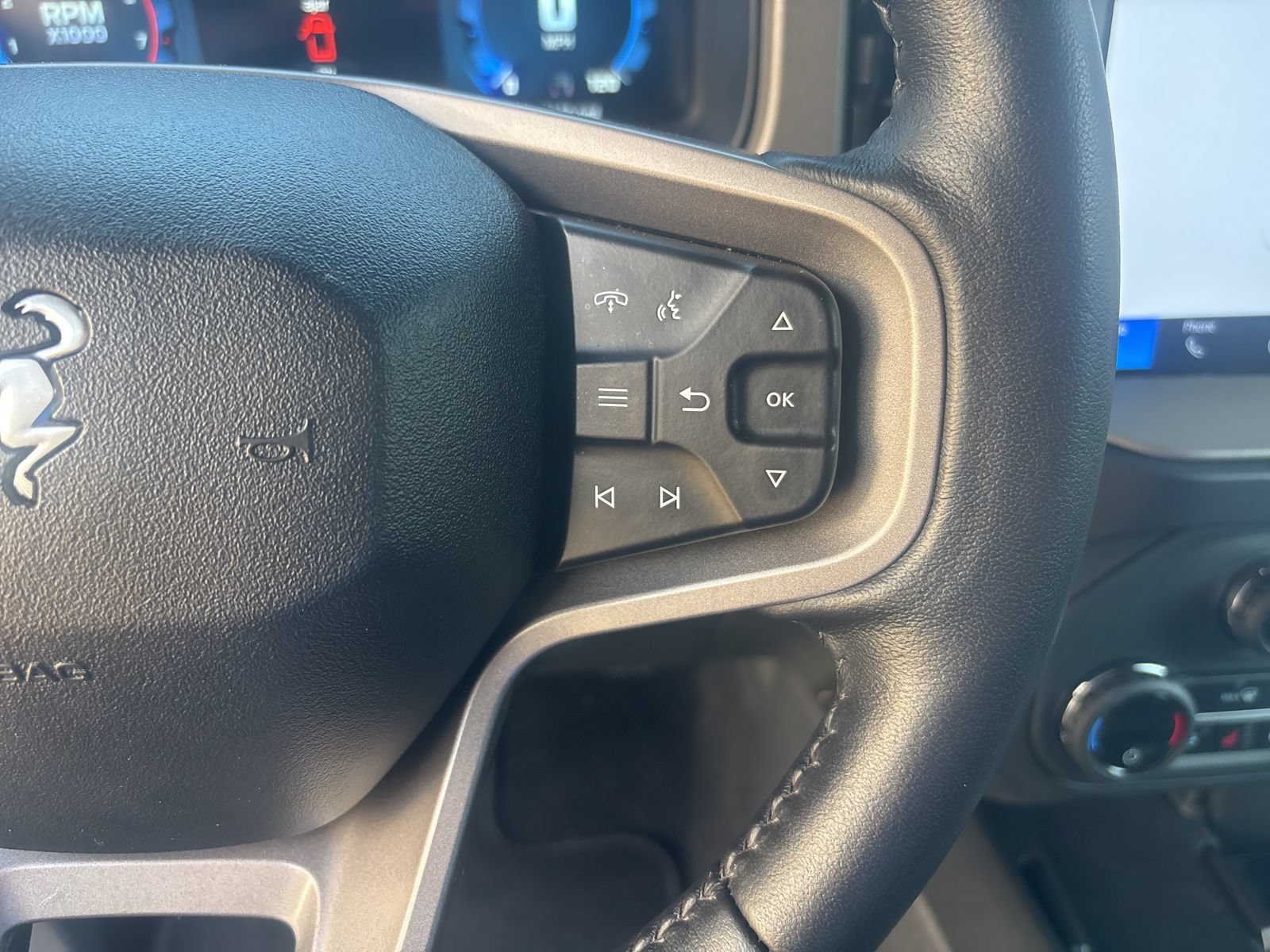 Used 2025 Ford Bronco Outer Banks AWD/4WD image 18
