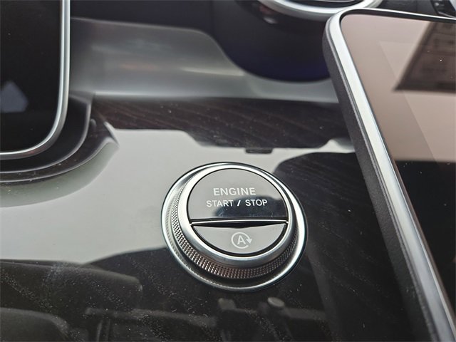 New 2026 Mercedes-Benz C 300 4MATIC Sedan image 11