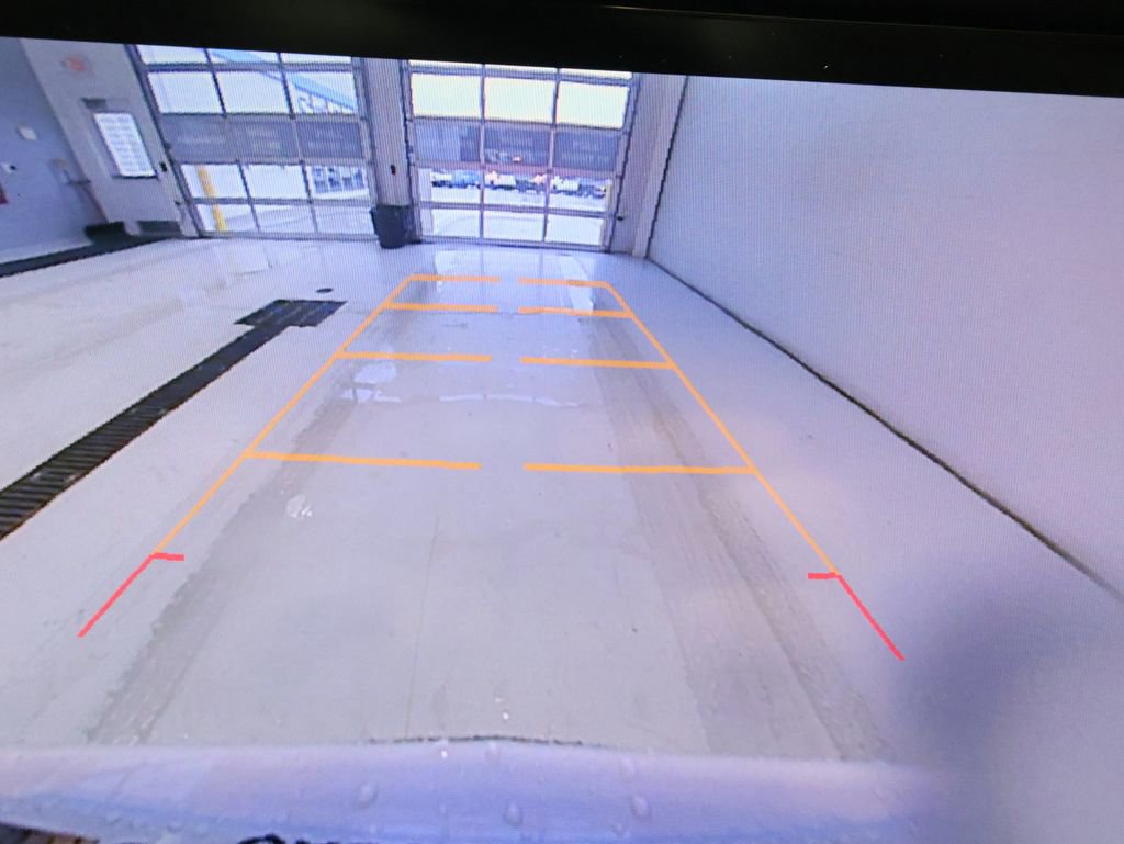 Used 2021 Buick Enclave Essence w/ Sound and Sites Package image 22