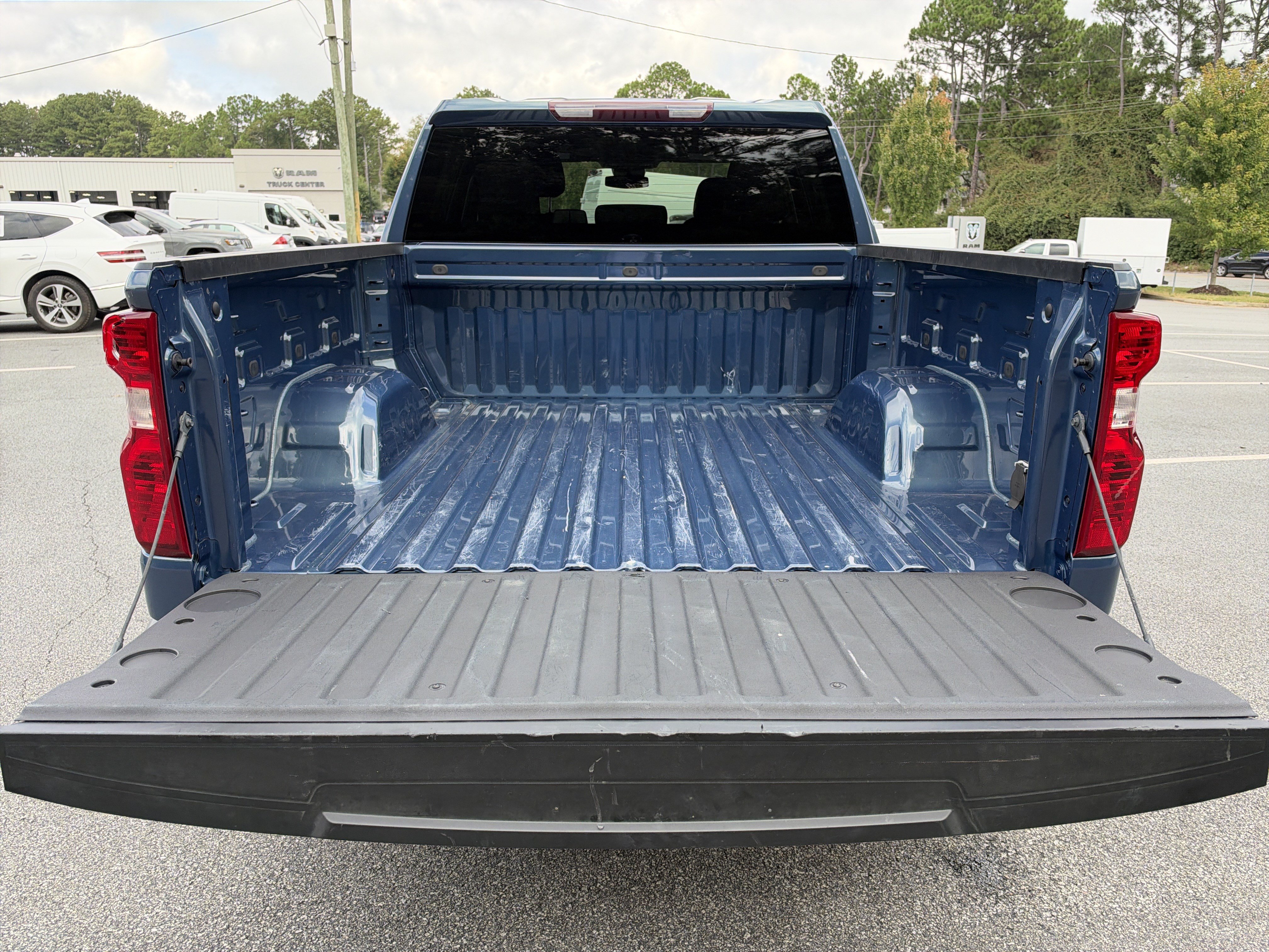 Used 2024 Chevrolet Silverado 1500 Custom w/ Turbomax Blackout Package AWD/4WD image 22