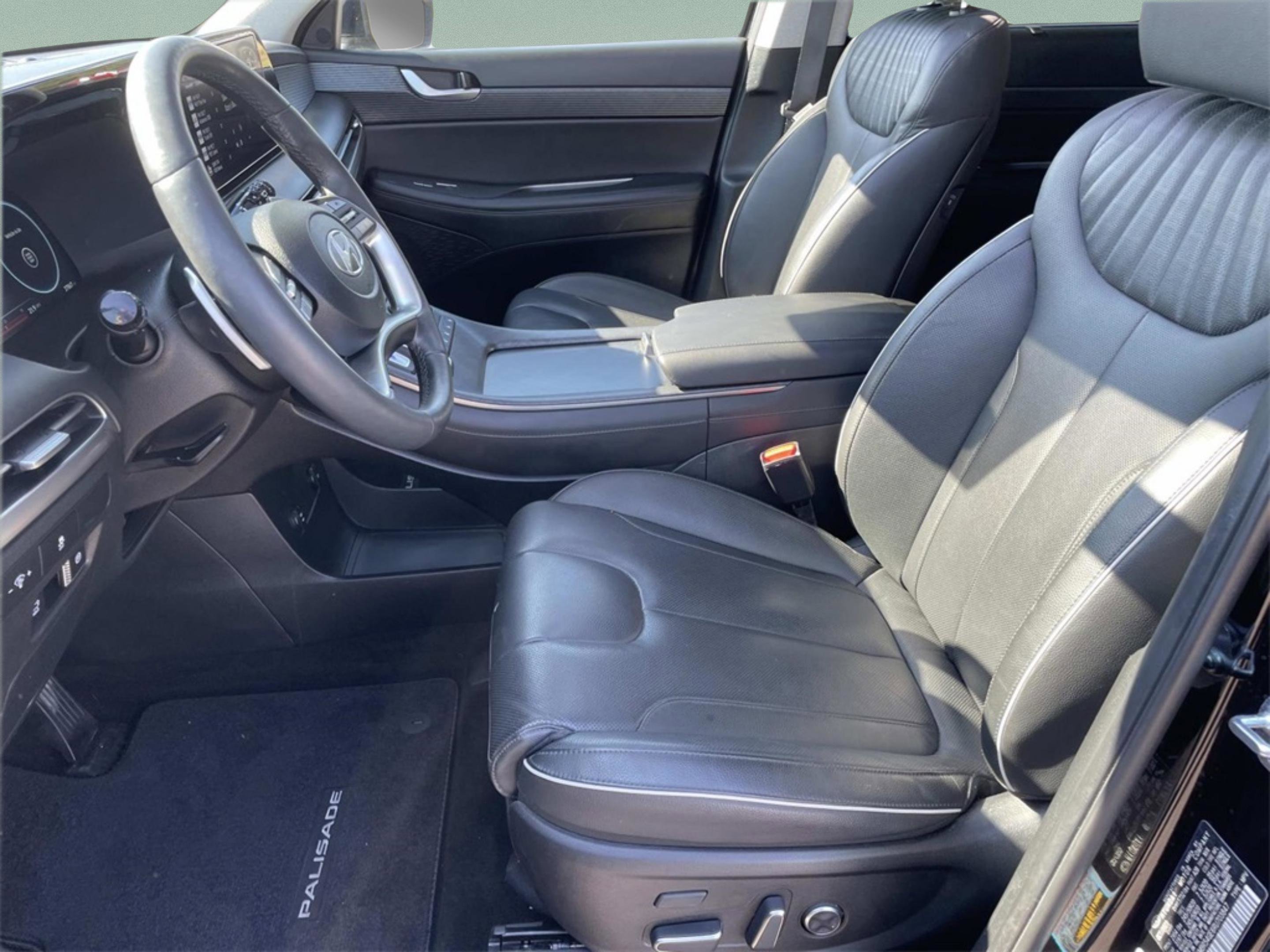 Used 2024 Hyundai Palisade Limited image 13
