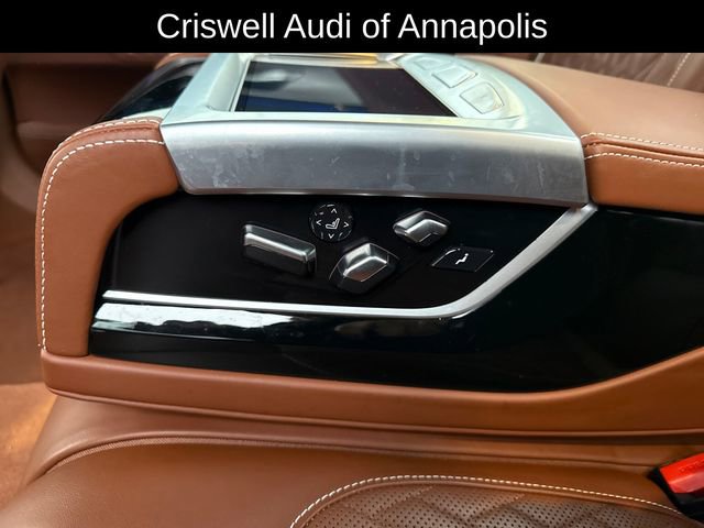 Used 2020 BMW ALPINA B7 xDrive w/ Luxury Rear Seating Package image 16