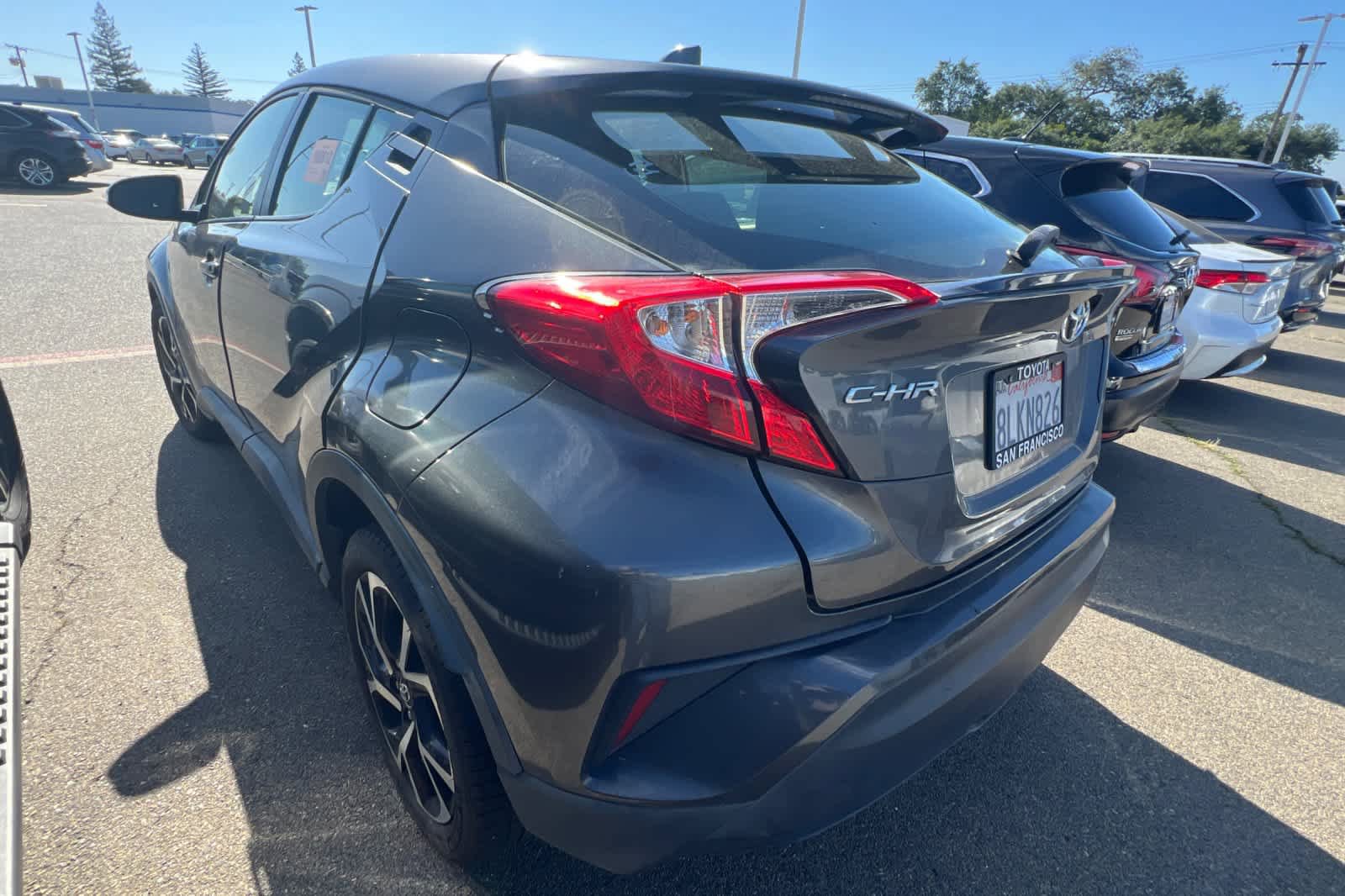 Used 2019 Toyota C-HR XLE FWD image 6