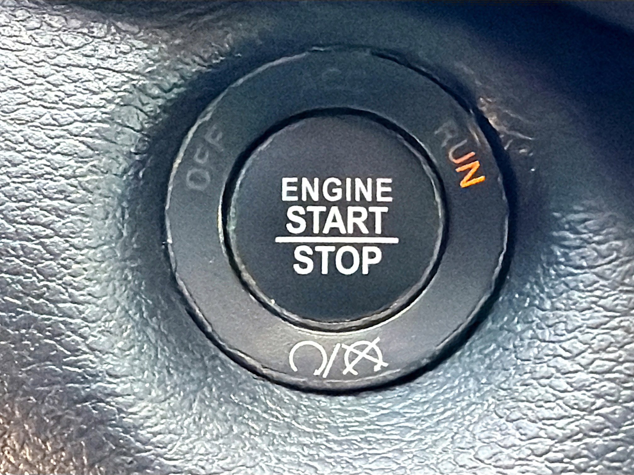 Used 2019 Jeep Cherokee Limited FWD image 34