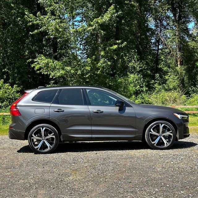 Used 2024 Volvo XC60 T8 Ultimate w/ Protection Package Premier AWD/4WD image 9