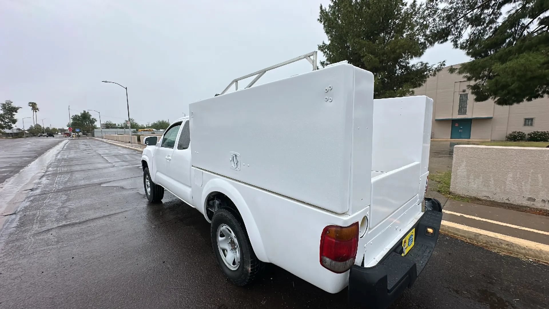 Used 2021 Toyota Tacoma SR RWD image 2