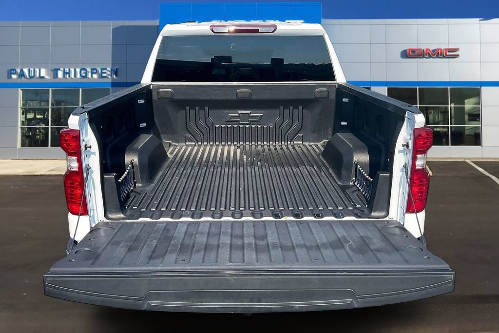 Used 2023 Chevrolet Silverado 1500 LT AWD/4WD image 7