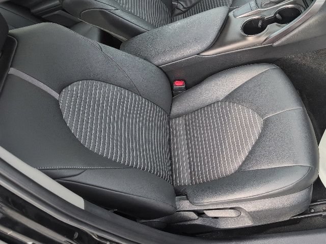 Used 2024 Toyota Camry SE FWD image 10