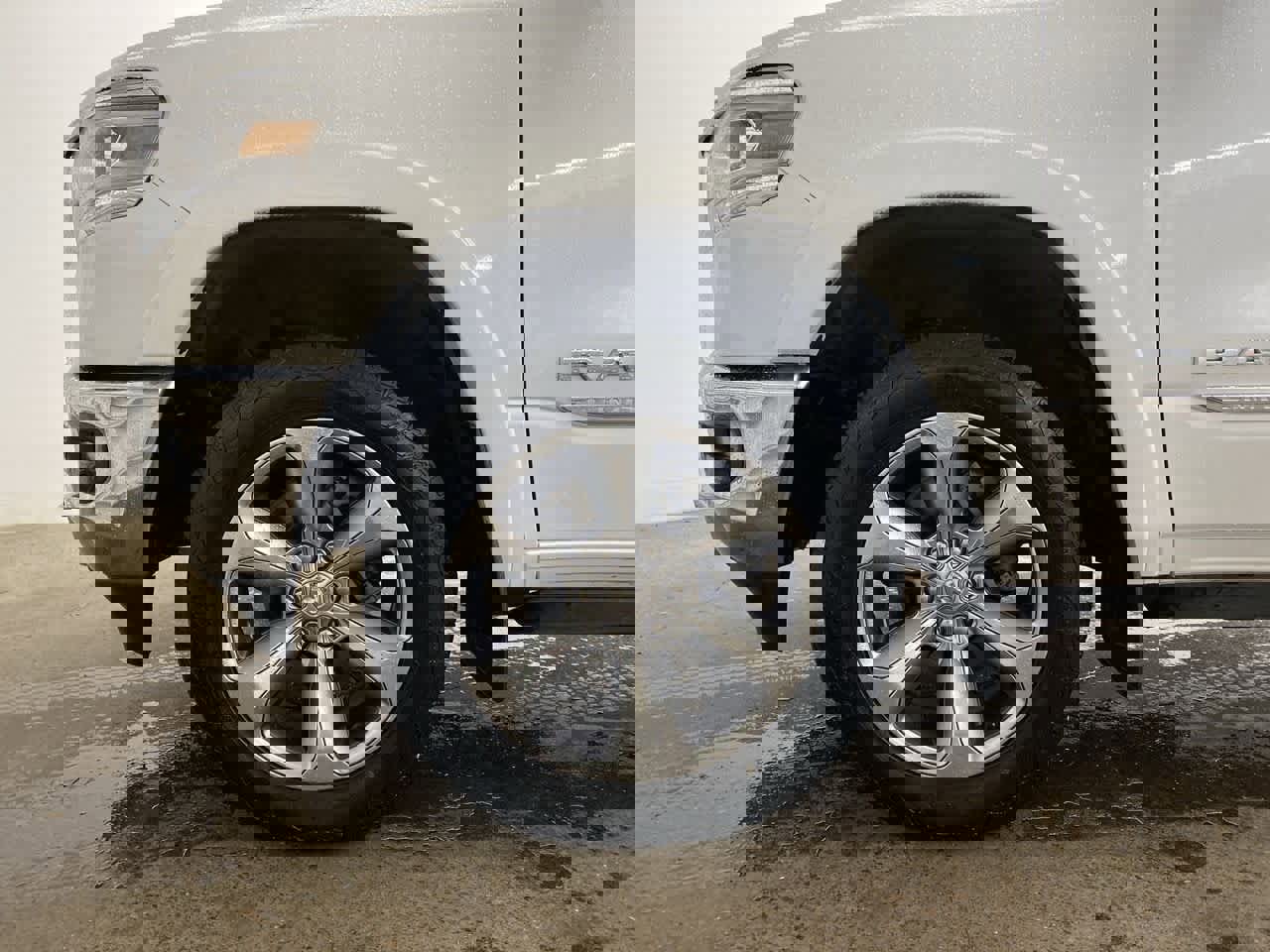 Used 2019 RAM 1500 Limited image 12