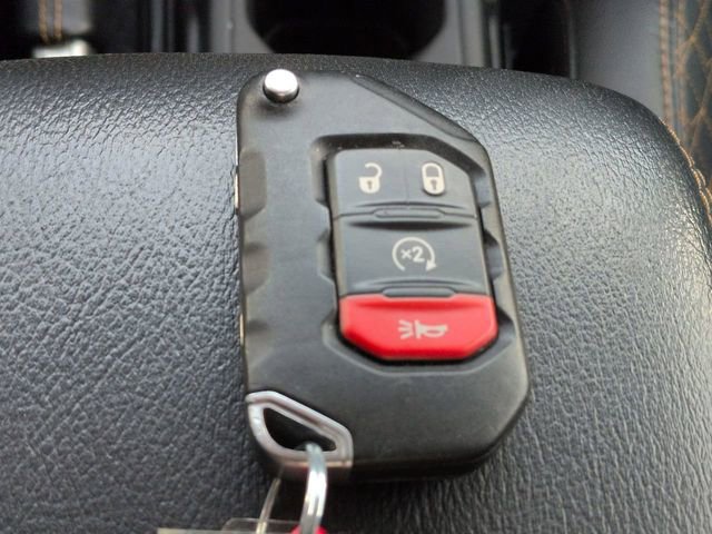 Used 2021 Jeep Gladiator Overland image 38