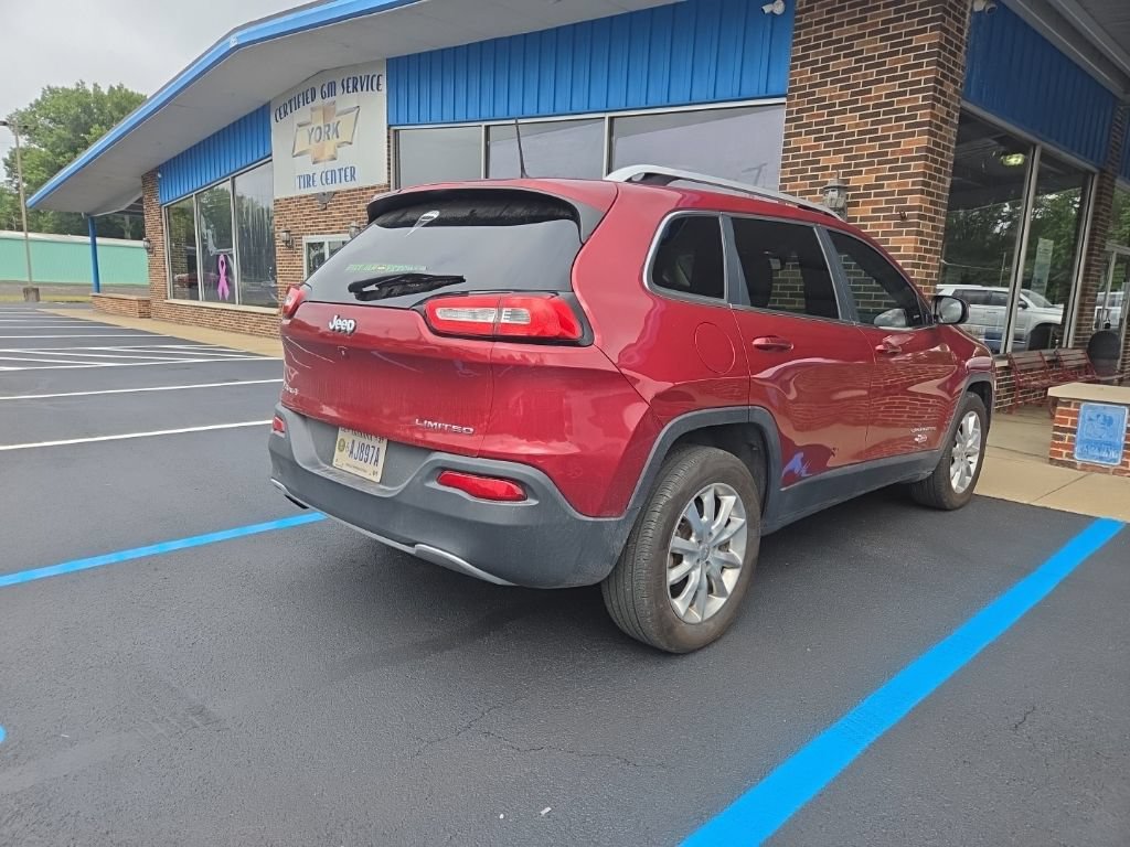Used 2016 Jeep Cherokee Limited AWD/4WD image 2