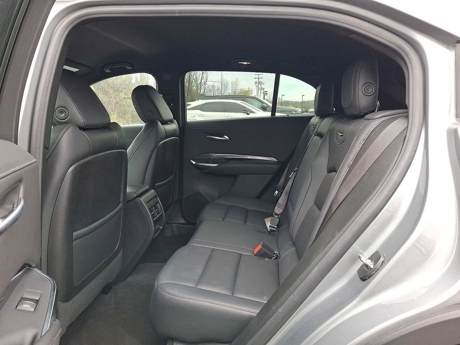 Certified 2023 Cadillac XT4 Luxury w/ Cold Weather Package AWD/4WD image 8