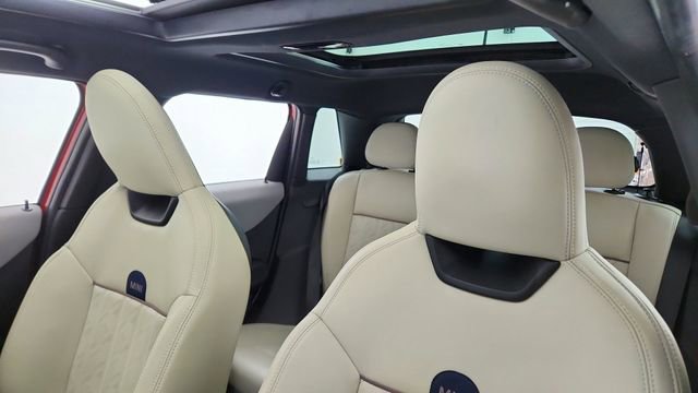 Used 2025 MINI Cooper 4-Door Hardtop image 32