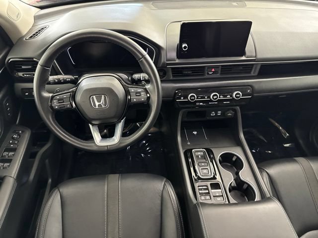 Certified 2025 Honda Pilot Touring image 27