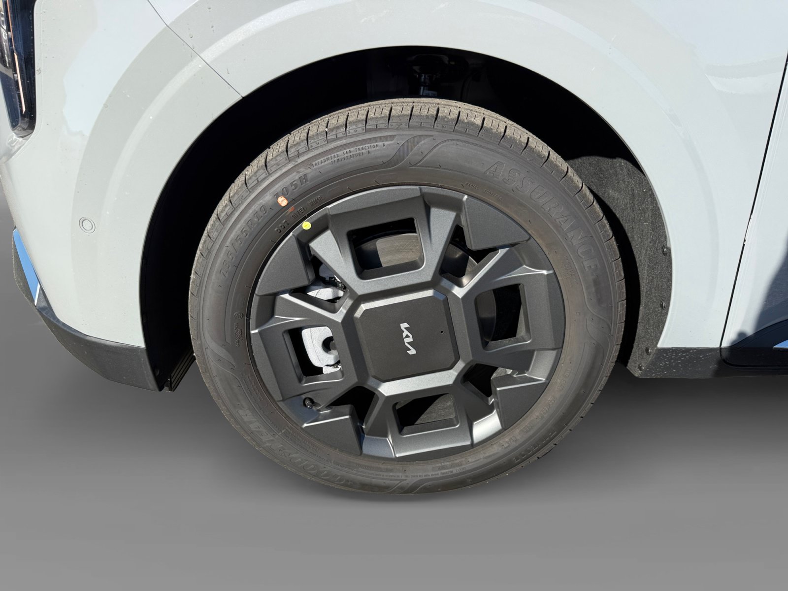 New 2027 Kia Carnival SX FWD image 9