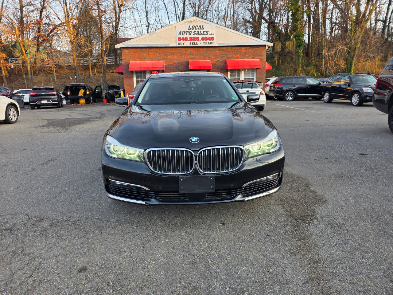 Used 2017 BMW 740e xDrive AWD/4WD image 2