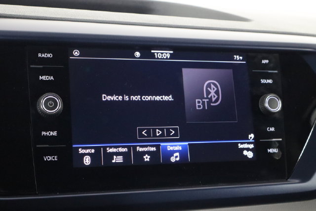 Used 2023 Volkswagen Taos SE FWD image 29