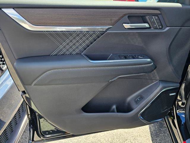 New 2026 GMC Acadia Denali w/ Super Cruise Package FWD image 17