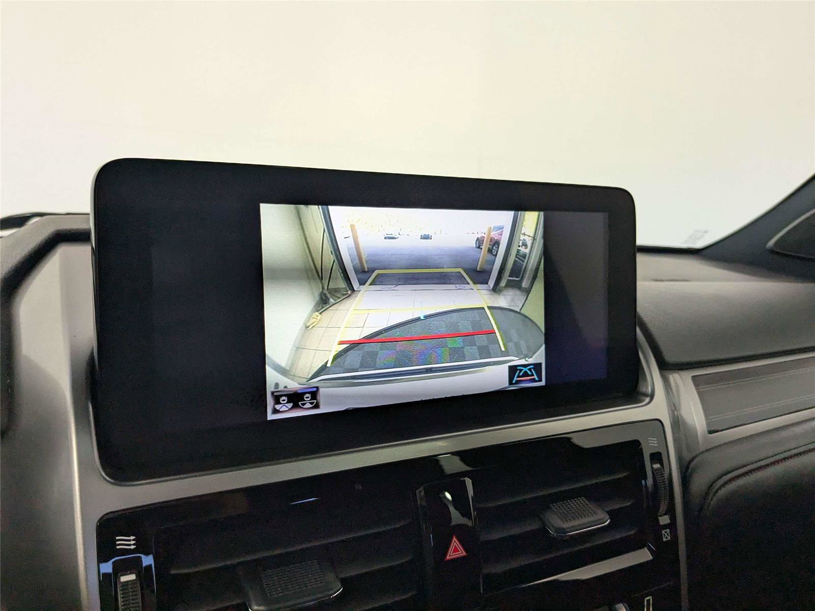 Used 2023 Lexus GX 460 Premium w/ Premium Package image 17