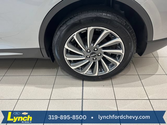 Used 2023 Lincoln Corsair Reserve w/ Equipment Group 201A AWD/4WD image 30