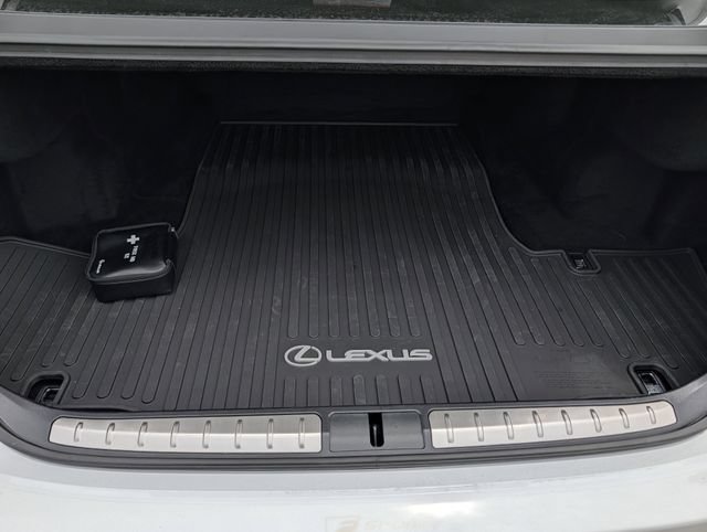 Used 2024 Lexus LS 500 F Sport AWD/4WD image 33