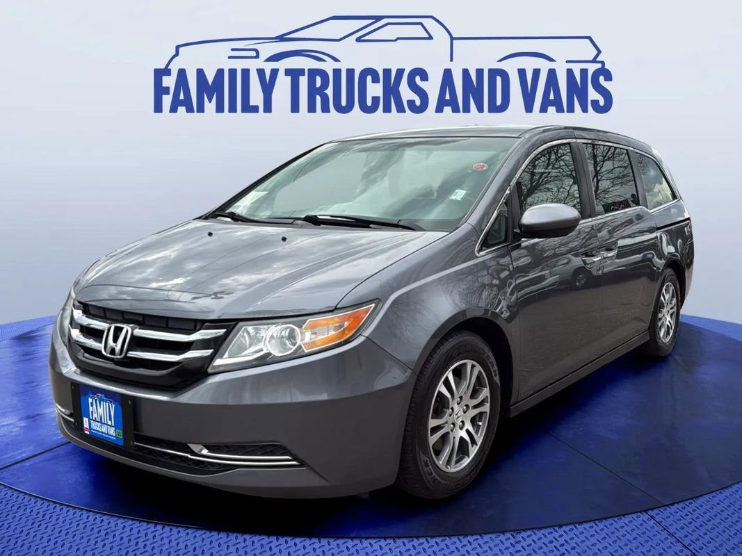 Used 2016 Honda Odyssey SE image 1