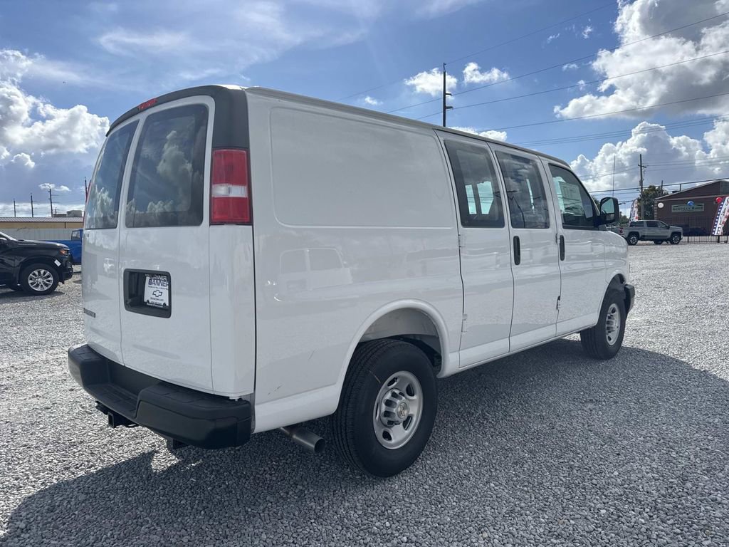 New 2025 Chevrolet Express 2500 w/ Enhanced Convenience Package image 7