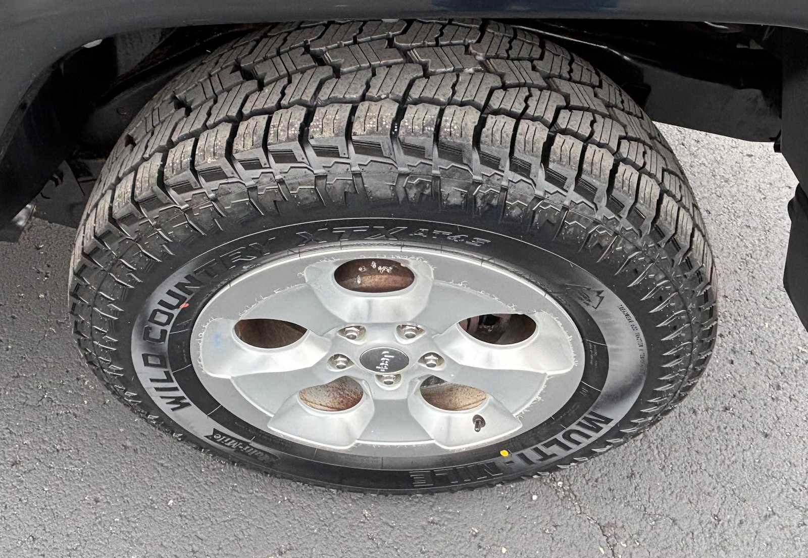 Used 2014 Jeep Wrangler Unlimited Sahara w/ Dual Top Group image 9