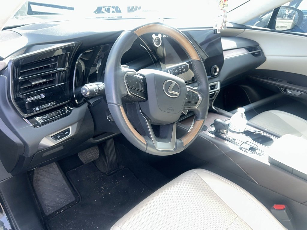 Used 2024 Lexus RX 350 w/ Technology Package image 4