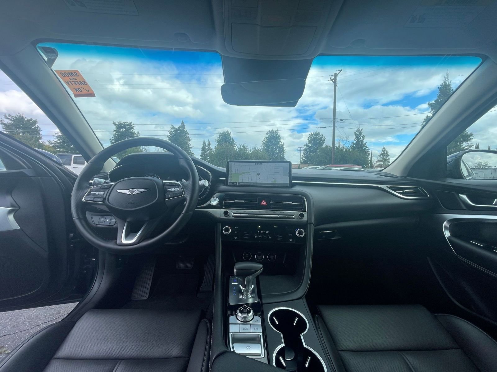 Used 2025 Genesis G70 2.5T image 28