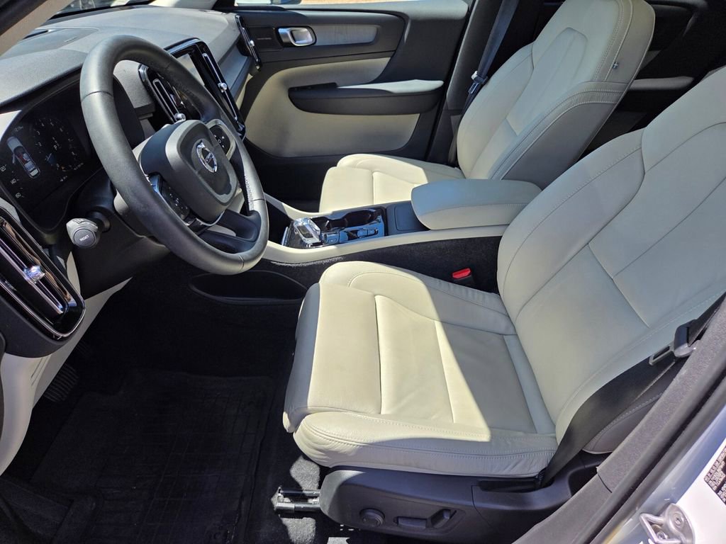 Used 2022 Volvo XC40 T5 Inscription w/ Advanced Package AWD/4WD image 10