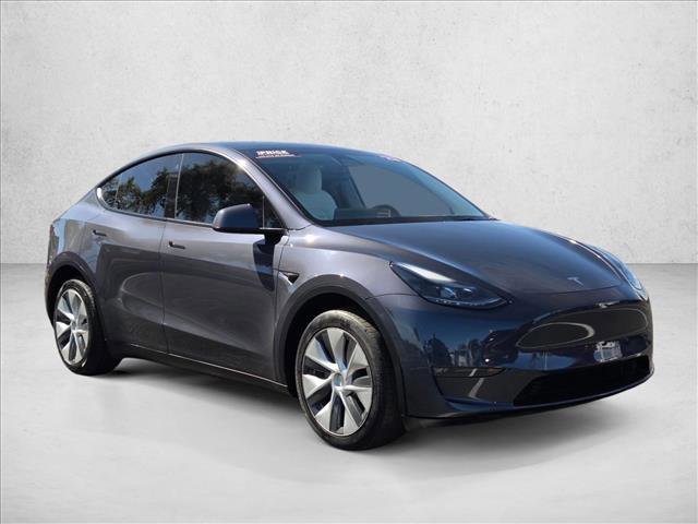 Used 2023 Tesla Model Y Long Range video 3