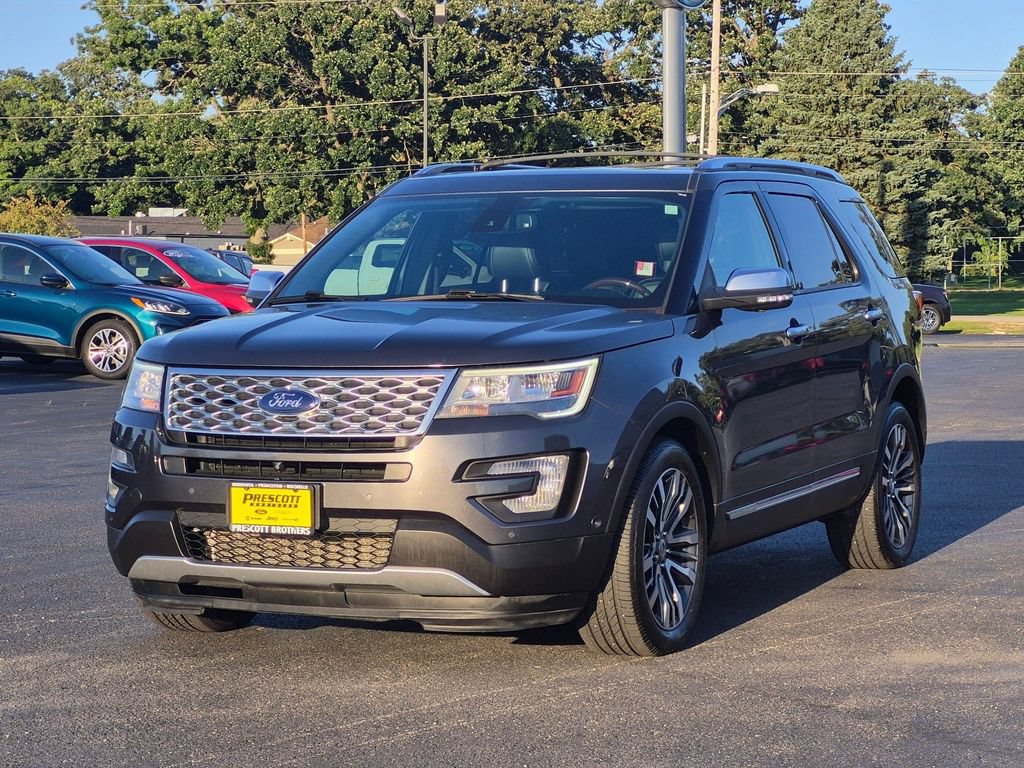 Used 2017 Ford Explorer Platinum AWD/4WD image 3
