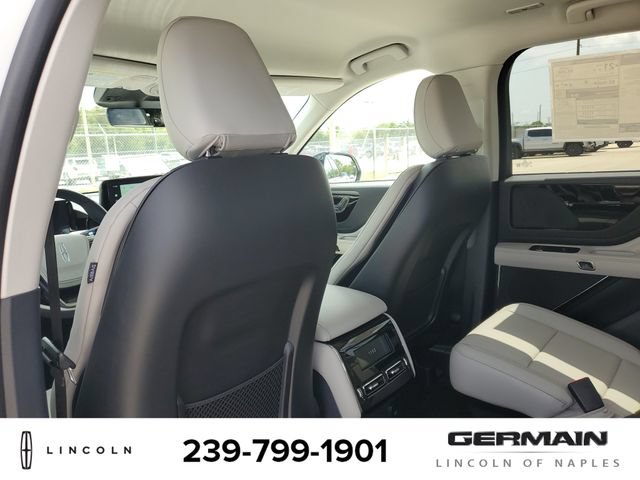 New 2026 Lincoln Aviator 2WD image 21