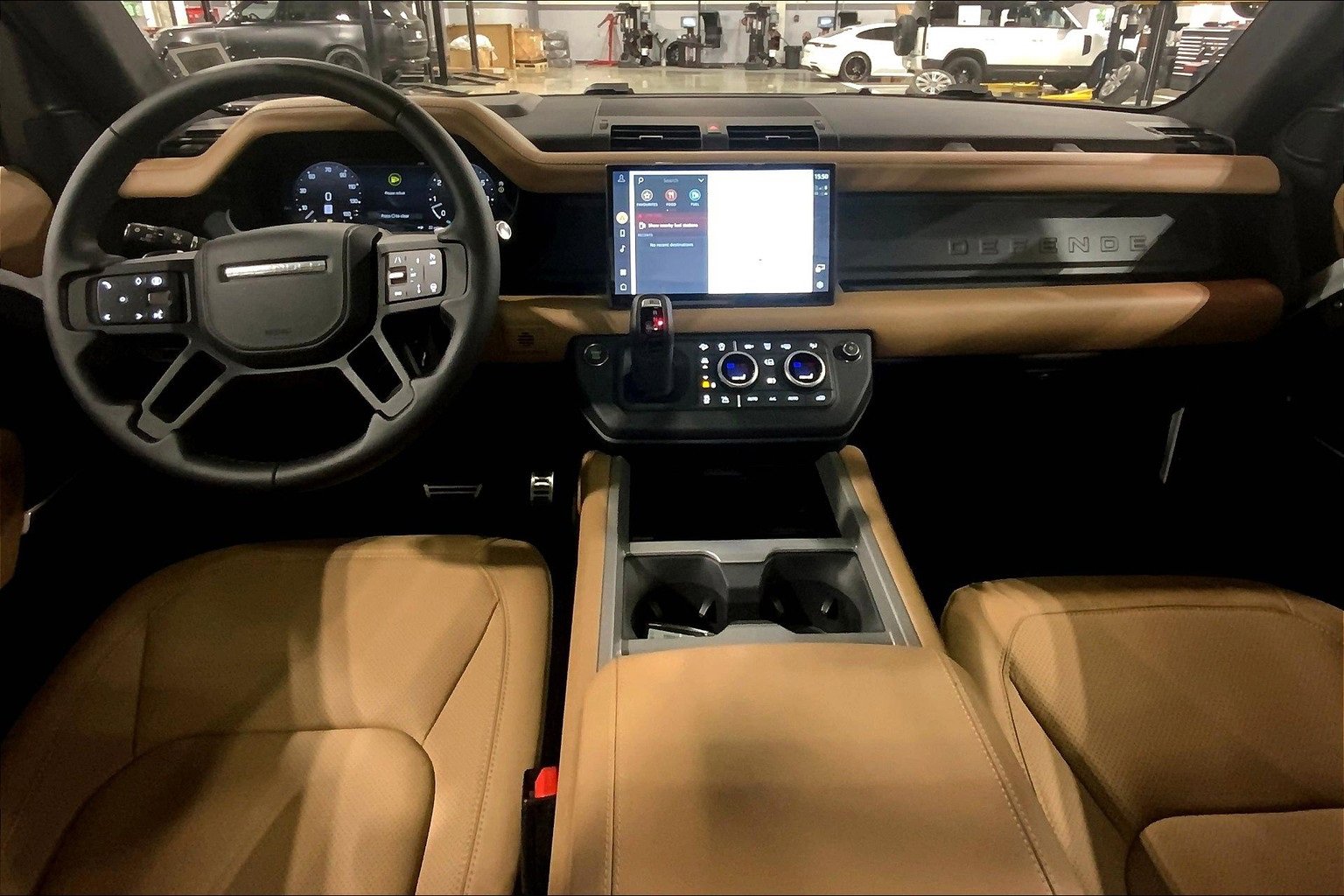 Used 2025 Land Rover Defender 90 V8 image 5