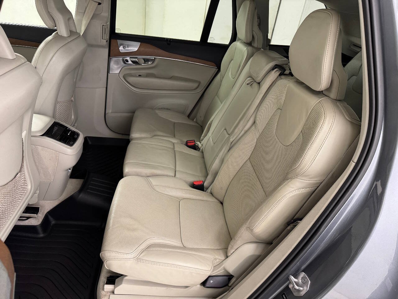 Used 2016 Volvo XC90 T6 Inscription w/ Vision Package AWD/4WD image 29