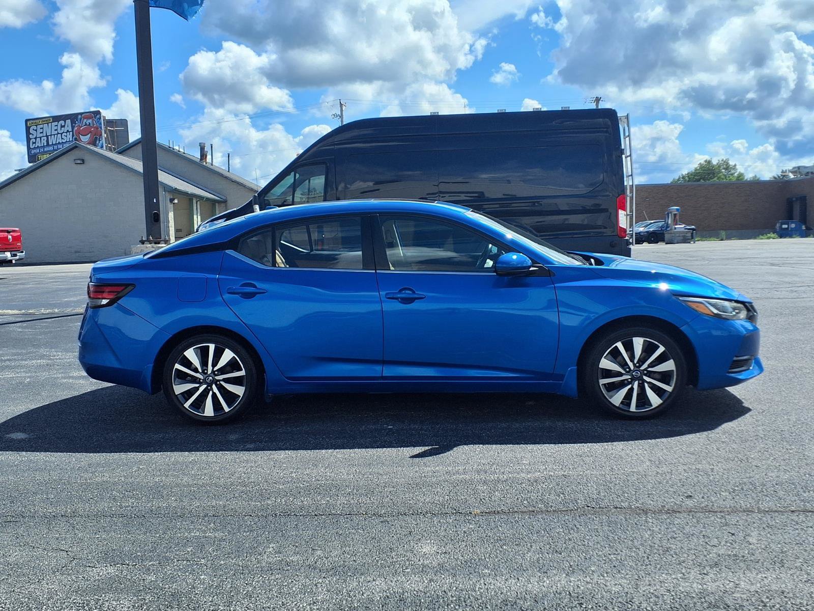Used 2020 Nissan Sentra SV w/ SV Premium Package FWD image 4