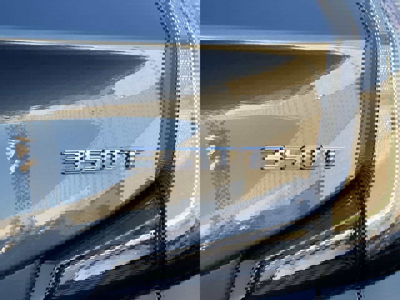 Certified 2024 Cadillac XT4 Sport w/ LPO, Floor Liner Package image 38