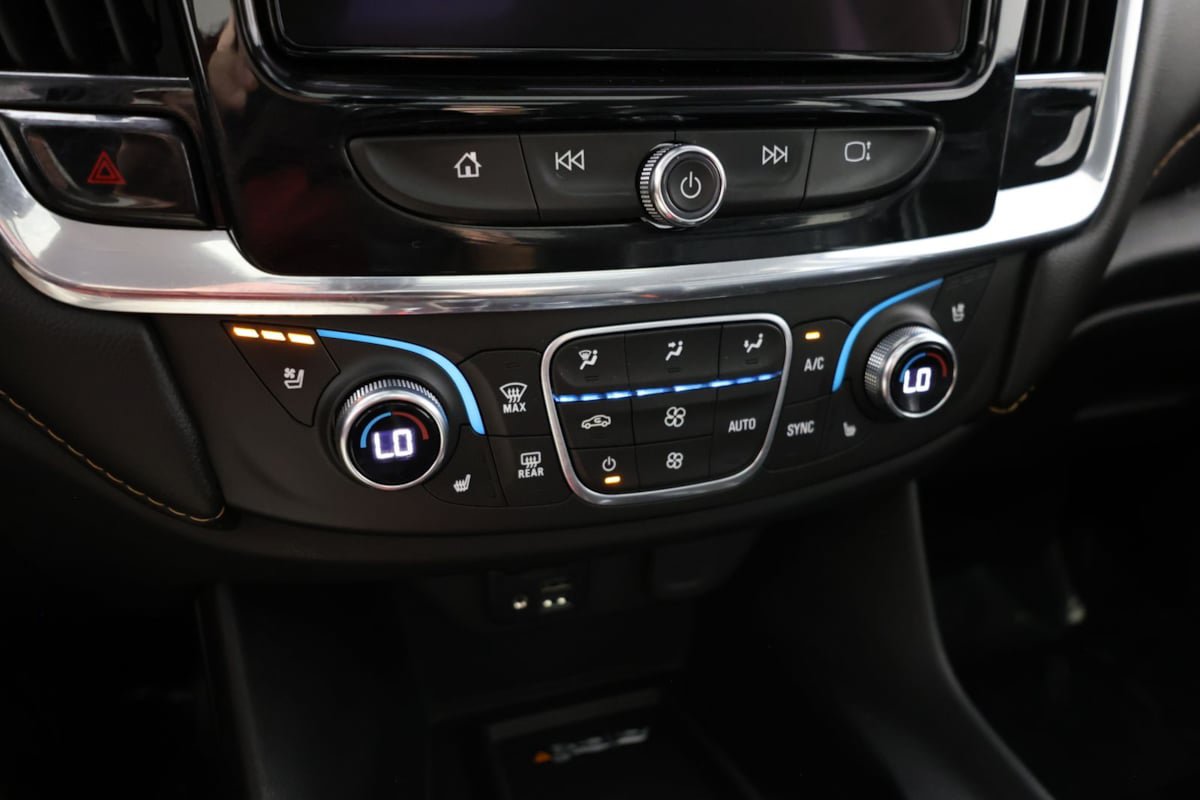 Used 2020 Chevrolet Traverse Premier w/ Redline Edition AWD/4WD image 31
