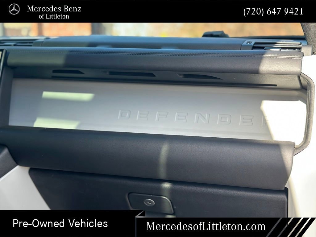 Used 2023 Land Rover Defender 90 X-Dynamic SE image 27