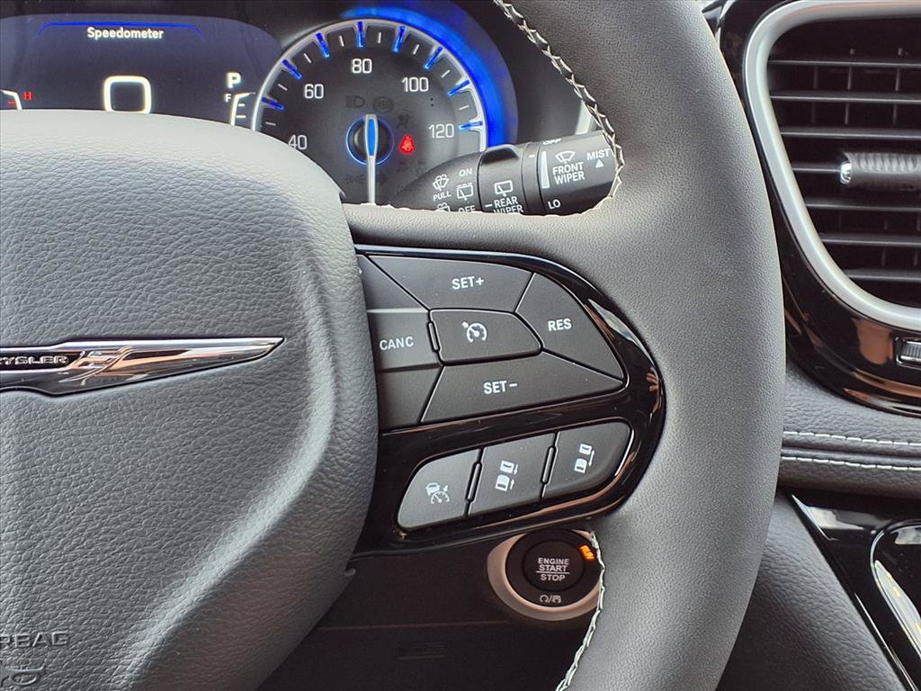 New 2026 Chrysler Pacifica Select FWD image 21